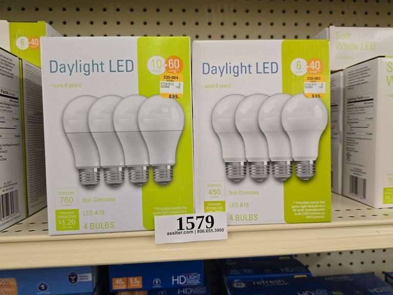 (4) Daylight LED 10W w/(3) 6W Bulbs