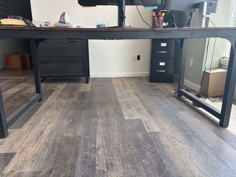 Desk/Table