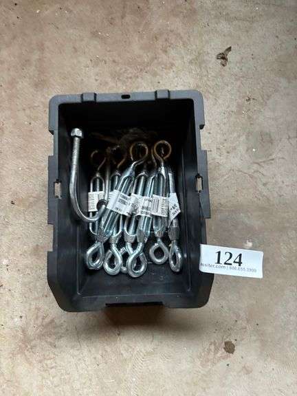 Turn buckle valves