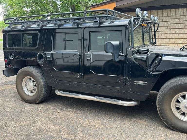 2001 AM General Hummer