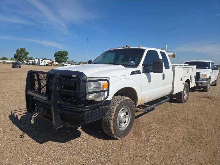 2012  Ford  F350 Super Duty Lariat  Cab/Chassis /4D  SuperCab Long Bed