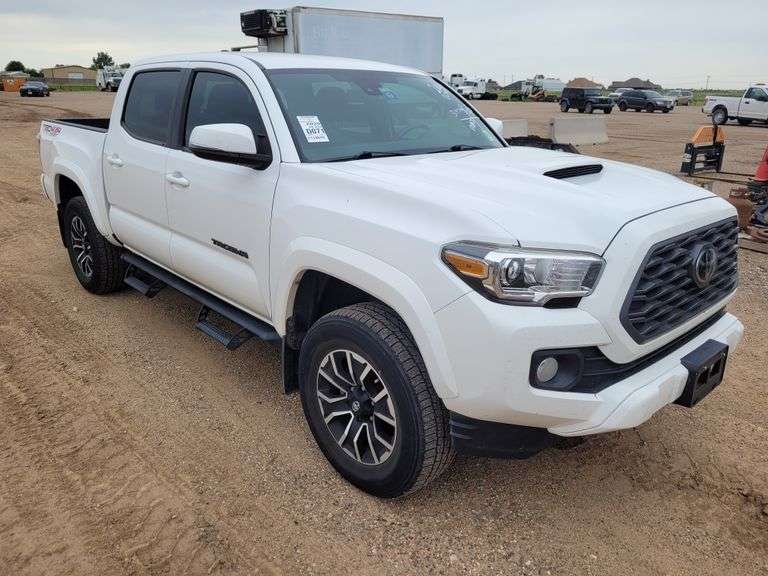2020  Toyota  Tacoma TRD Sport  Double Cab 4D