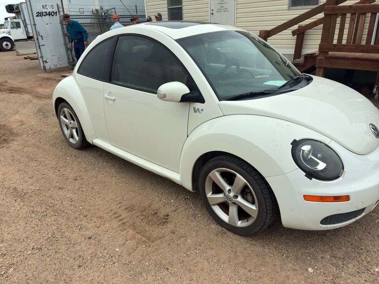 2008  Volkswagen  Volkswagen   New Beetle SE  Coupe 2D  Notchback