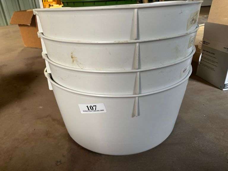 White tubs