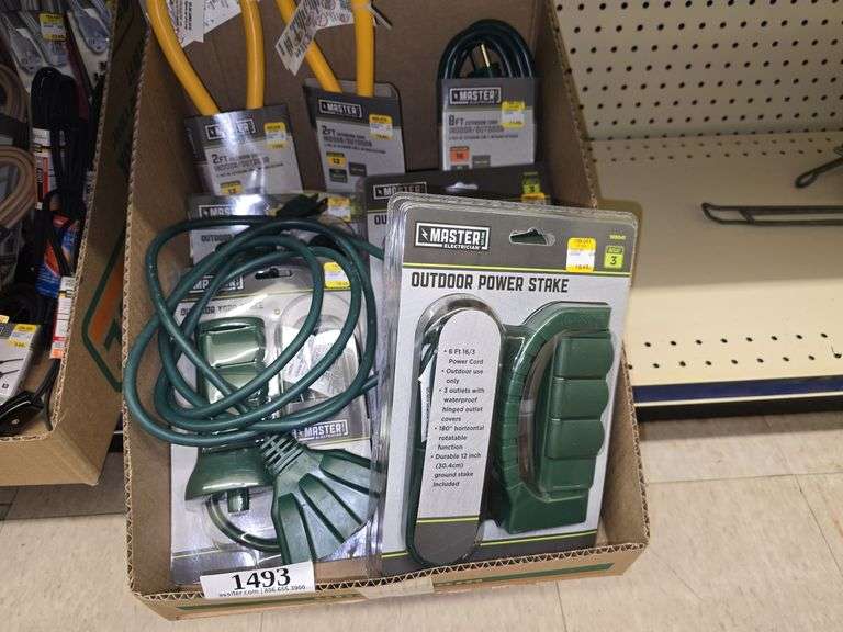 Indoor/Outdoor Extension Cord w/Outdoor Power Stake