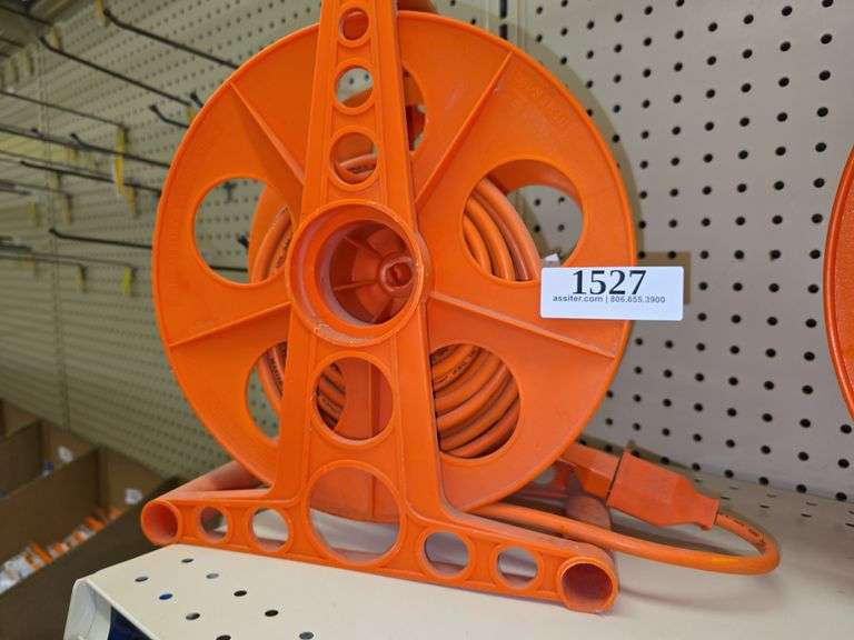 Plastic Extension Cord Storage Wheel w/Extension Cord
