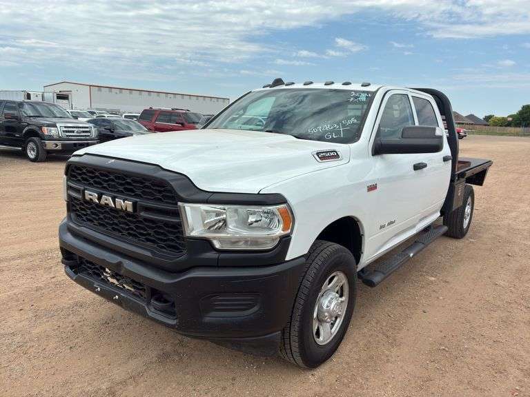 2020  Ram  Dodge  2500  Crew Cab 4WD  Flatbed Truck