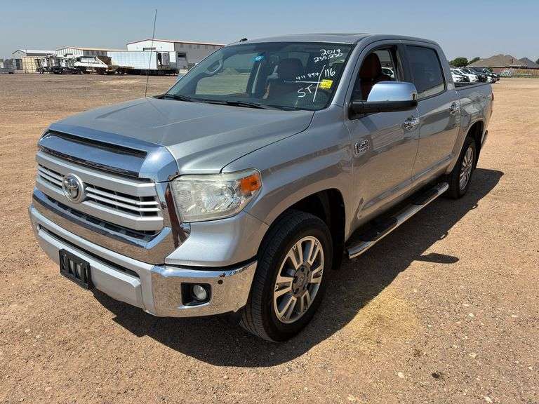 2014  Toyota  Tundra  Crew Max 4D