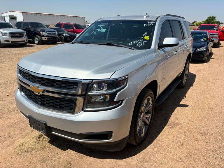 2016  Chevrolet  Tahoe LT  SUV 4D