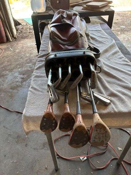 golf clubs with bag