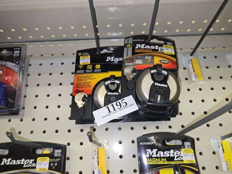 (2) 2pack Masterlock +1  Masterlock Magnum