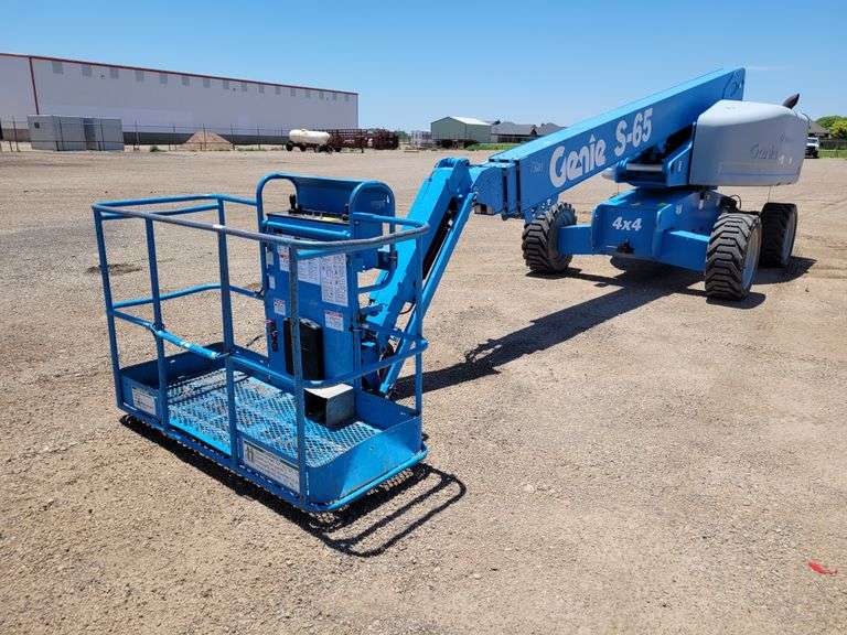 2010  Genie  S-65  Man Lift