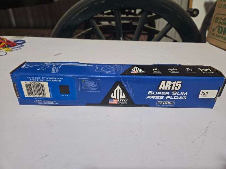 UTG AR15 Super Slim Free Float Hanguard
