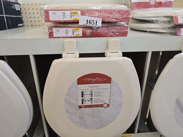 (2) Mayfair/Cameron Round Enameled Wood Toilet Seat incl. Display