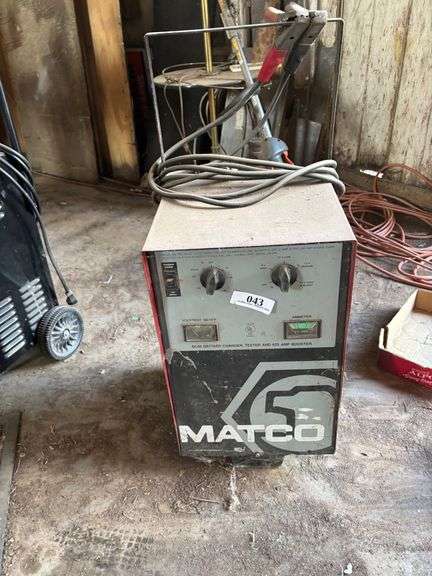 Battery charger matco