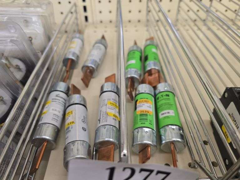 (4) Eaton 250VAC fuse & (5) Bassmann 250Vac Fuse