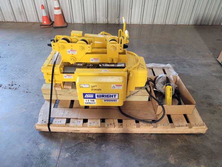 Acco Wright Speedway   1/2 Ton Capacity Overhead Crane
