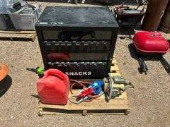 Snack Machine w/Gas Can