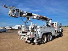 2011  International Harvester  SX525  Truck  Digger Derrick Truck