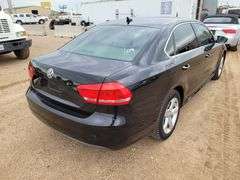 2012  Volkswagen  Passat SE  Sedan 4D