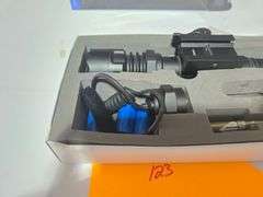 UTG LED Flashlight w/Pressure Pad