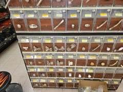 Pulls & Hinges incl. Display