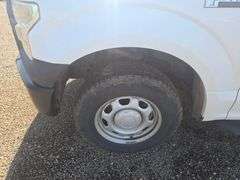 2015  Ford  F150 XLT  Super Crew 4D  XLT
