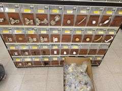 Pulls & Hinges incl. Display