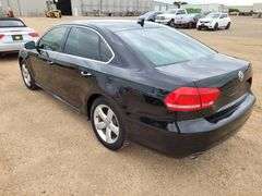 2012  Volkswagen  Passat SE  Sedan 4D