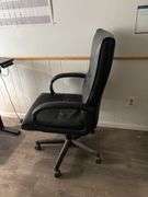 Rolling chair