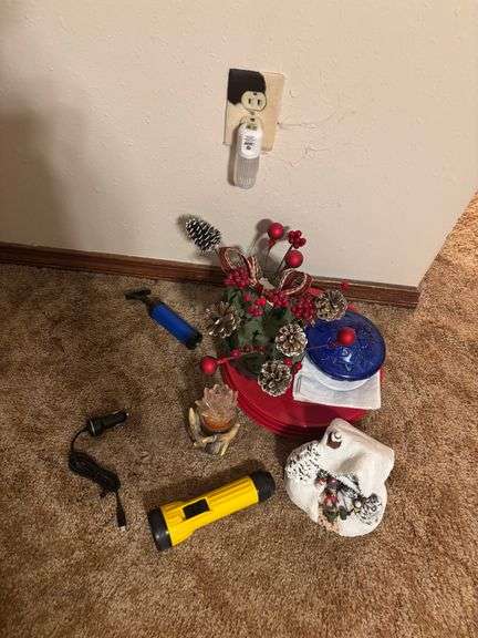 Duck holder decor, flashlights, plates, fake flowers misc