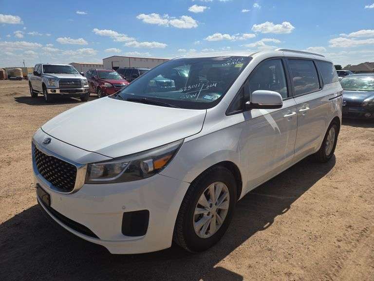 2017  Kia  Sedona LX  Wagon 4D