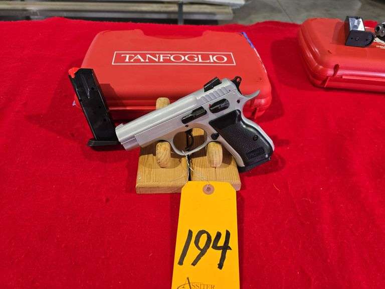 Tanfoglio Defiant Compact  9mm   Pistol