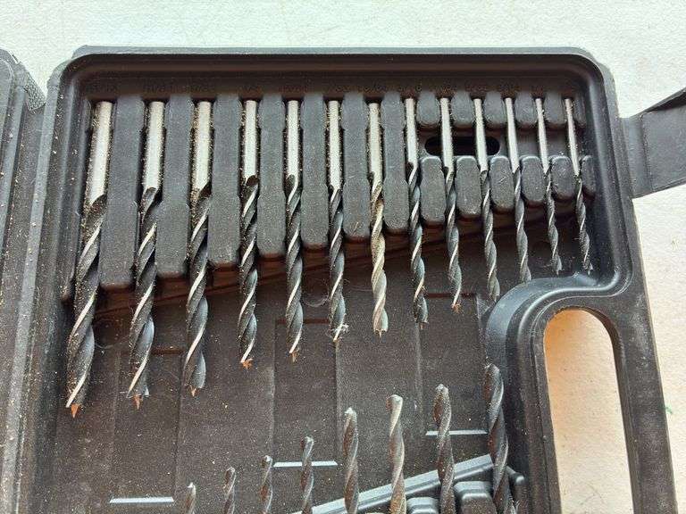 Black&Decker Screw/Nut/Drill Set