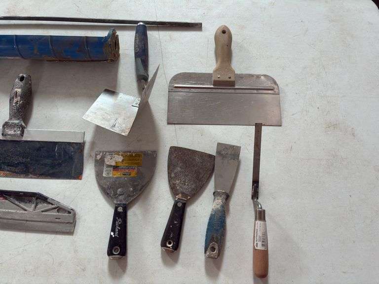 Large Caulking Gun, (3) Inside Corner Trowels