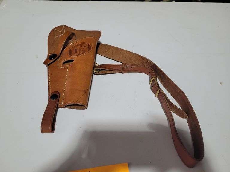 El Paso Saddlery Co. .45 Govt Leather Pistol Holster