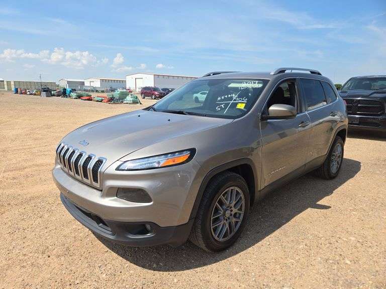 2017  Jeep  Cherokee Latitude  SUV 4D