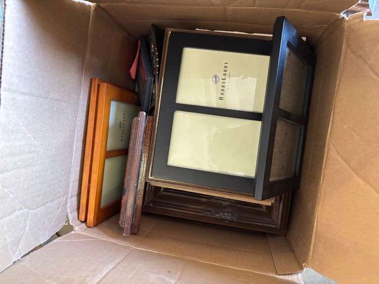Picture frames painting