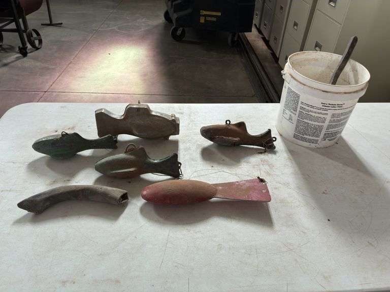 Lead Fish Weight Mold w/(4) Lead Fish and Lead Pieces in Bucket