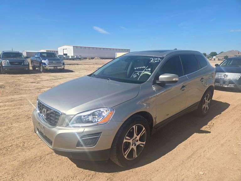 2013  Volvo  XC60 T6  SUV 4D
