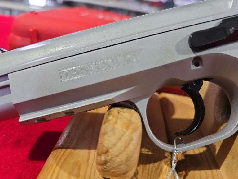 Tanfoglio Defiant Combat Chrome  9mm   Pistol