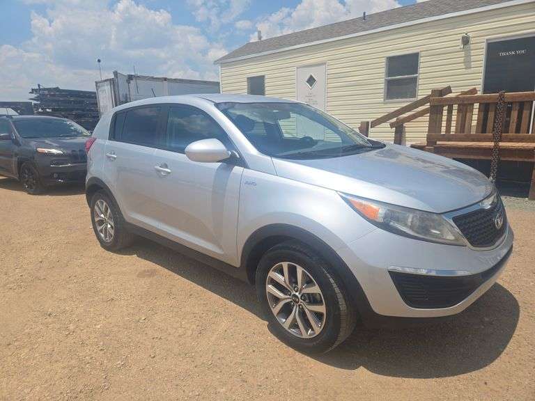 2016  Kia  Sportage LX  SUV 4D