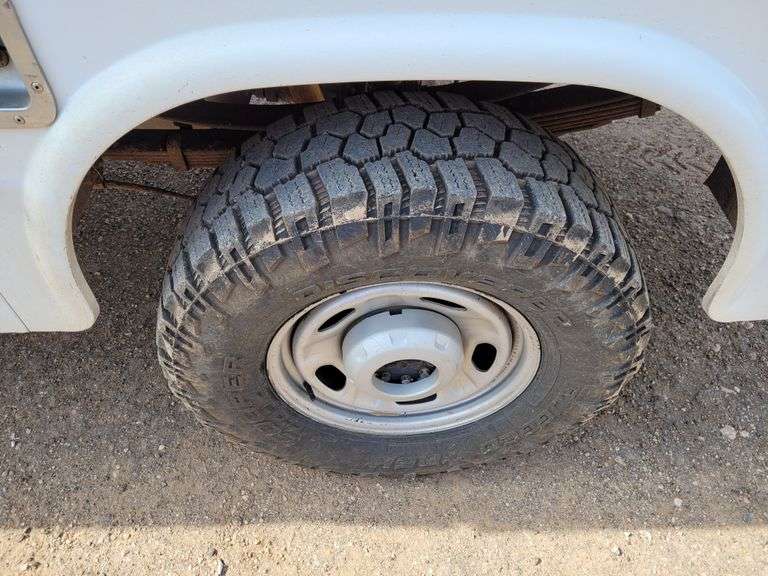 2013  Ford  F-350 SD  Chassis  XL