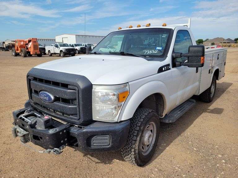 2016  Ford  F-350 SD  Chassis