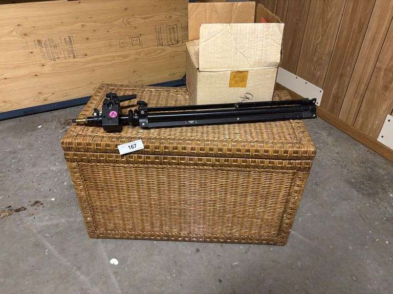 Basket, selfie stick, hunting scents misc