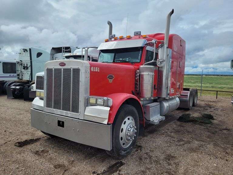 2007  Peterbilt  379   Conventional Cab Truck Tractor