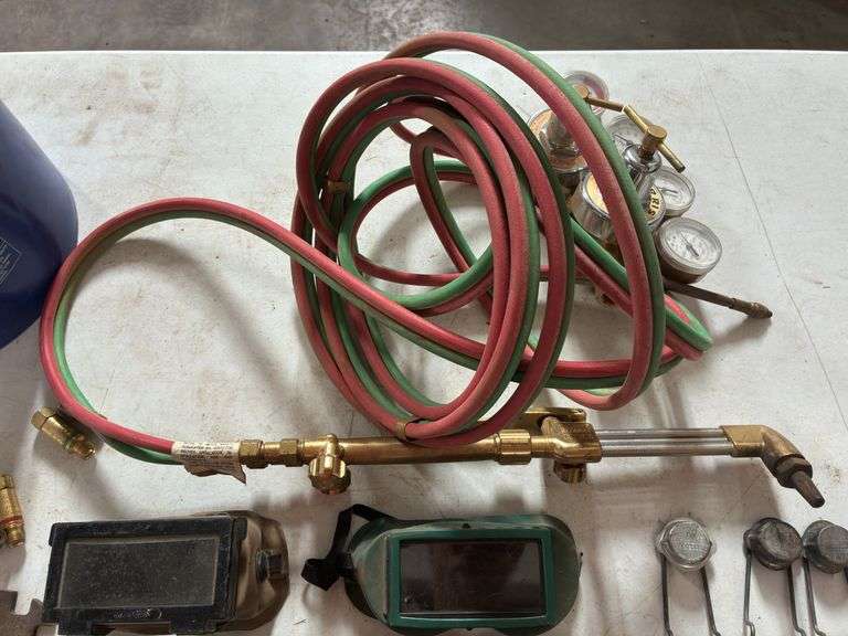 Cutting Torch Pistol w/Hose and Regulator Gauges, (4) Cutting Torch Goggles, (7) Strikers