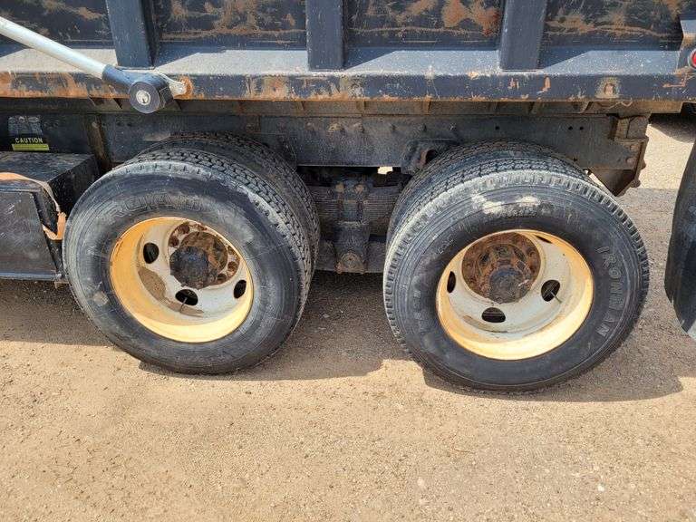 2006  Sterling Truck  L9500 Series   Dump Truck
