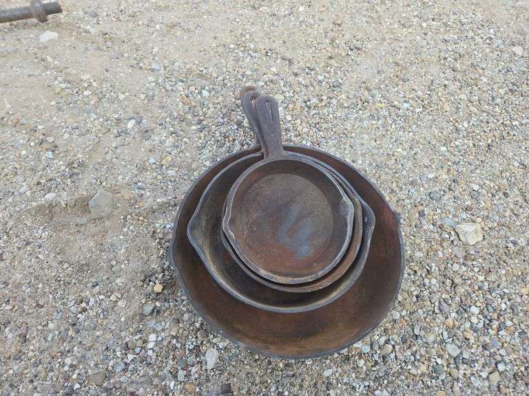 (4) Cast Iron Pans
