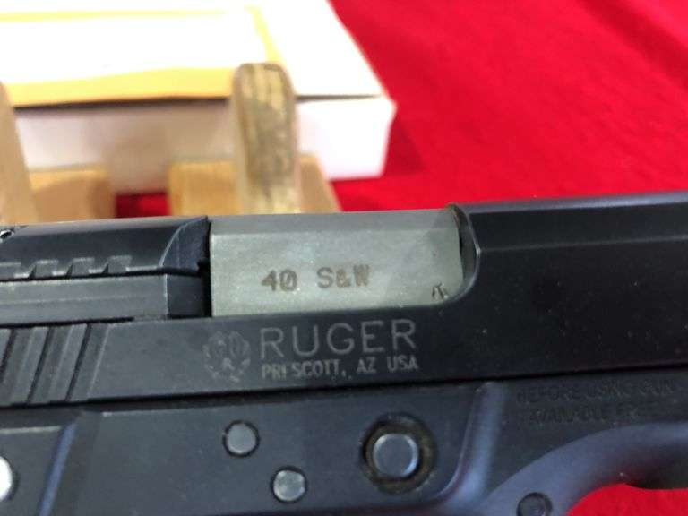 4.14" Ruger  SR40  .40 Caliber  Pistol